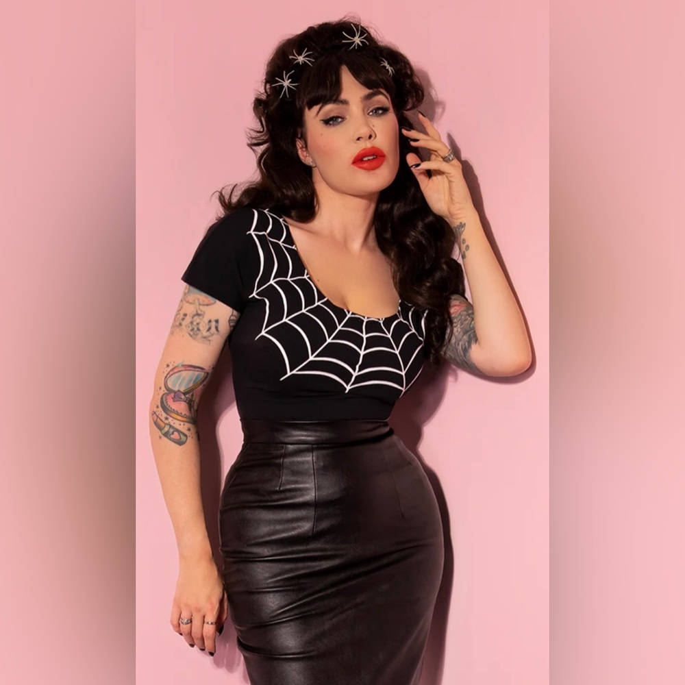 MANTRAP SPIDERWEB TOP IN BLACK - VIXEN BY MICHELINE PITT Size sz XL NWOT